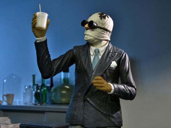 Neca Universal Monsters Ultimate Invisible Man Figure - Imagem 3