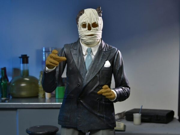Neca Universal Monsters Ultimate Invisible Man Figure - Imagem 2