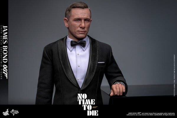 Pré-venda Hot Toys No Time to Die MMS803 James Bond 1/6th Scale Collectible Figure - Imagem 7