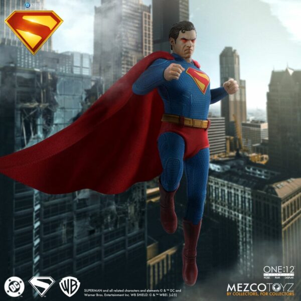 Pré-venda Mezco Superman (2025) One:12 Collective Superman Action Figure - Imagem 6