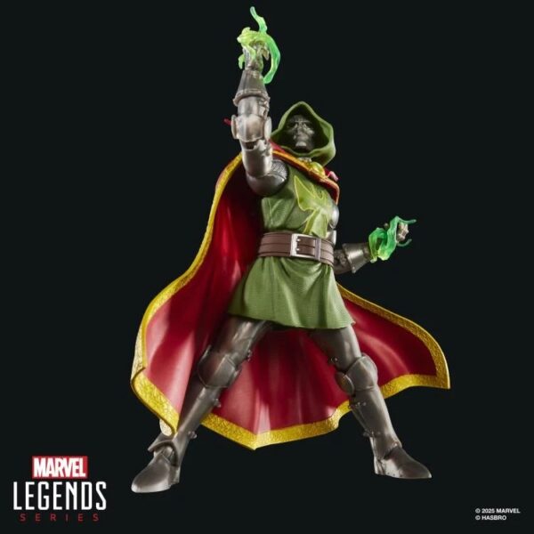 Pré-venda Hasbro Fantastic Four: One World Under Doom Marvel Legends Emperor Doom Action Figure+ - Imagem 4