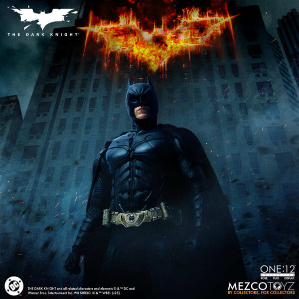 Pré-venda Mezco The Dark Knight One:12 Collective Batman Action Figure - Imagem 4